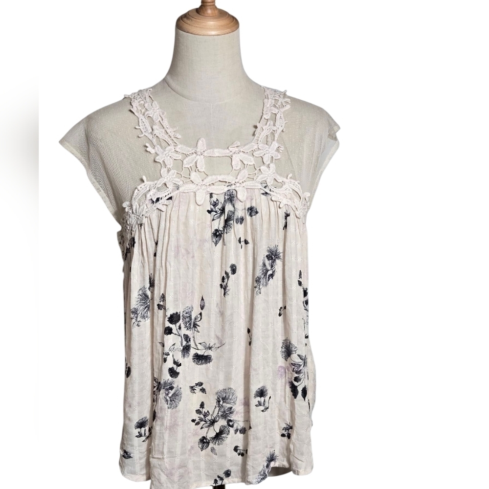 Maurices Black And Cream Fairy Floral Lace Trim Women's Blouse Top